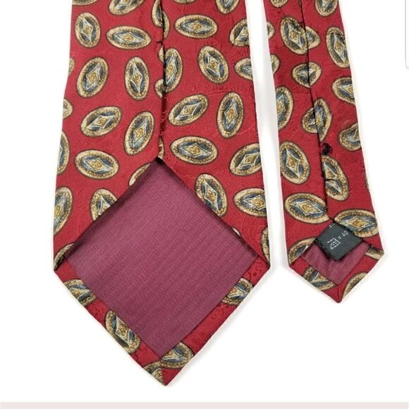 Ermenegildo Zegna Red Luxury Geometric Oval Print - Picture 3 of 4